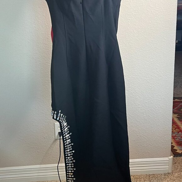 Cinq à Sept Sammy Embellished Slit Gown - Picture 5 of 6